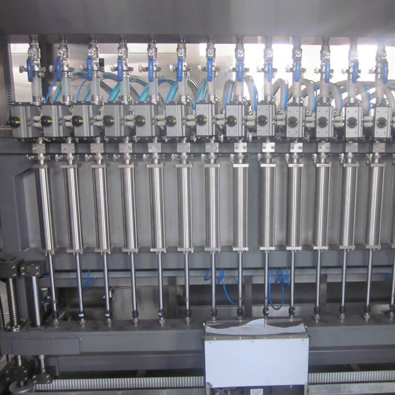 Linear Type Oil Filling Machine.jpg