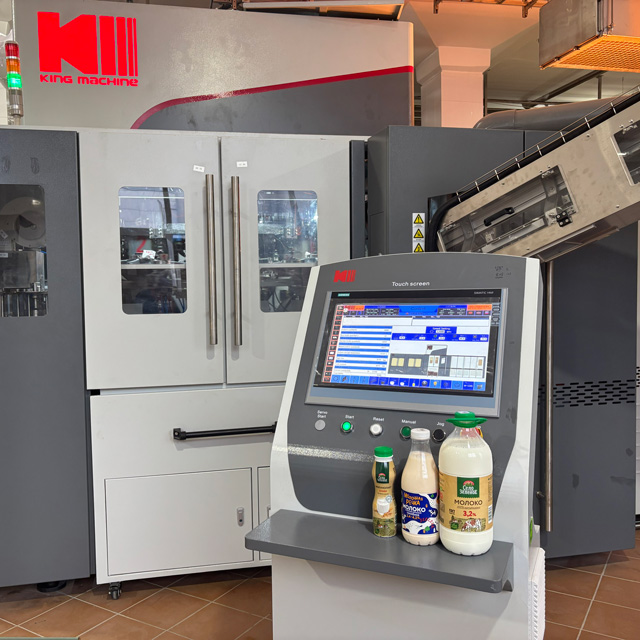 King Machine Helps KOMOS Solve Space Limitations with Custom 3D Layout for Bottle Blowing Machine System 